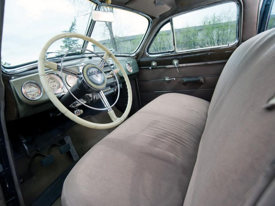  Buick Limited 6-Passenger Touring Sedan 1941 года  (фото 6 из 6)